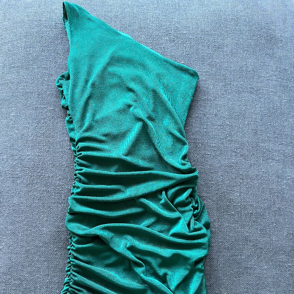 Lucy in the Sky green homecoming dress size XS